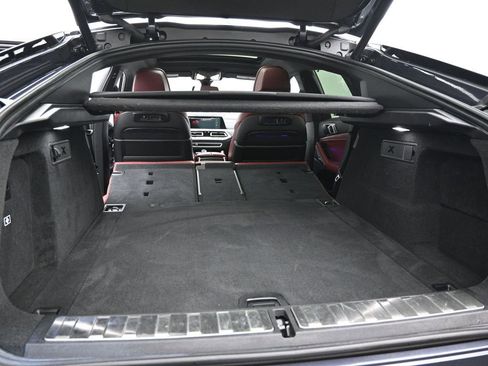 Used 2022 BMW X6 xDrive40i w/ Executive Package image 23
