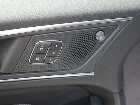Used 2020 Ford Edge Titanium AWD/4WD image 14