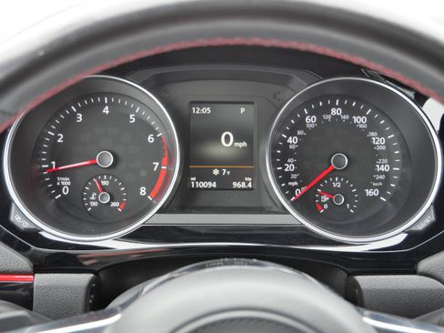 Used 2018 Volkswagen Jetta GLI image 21