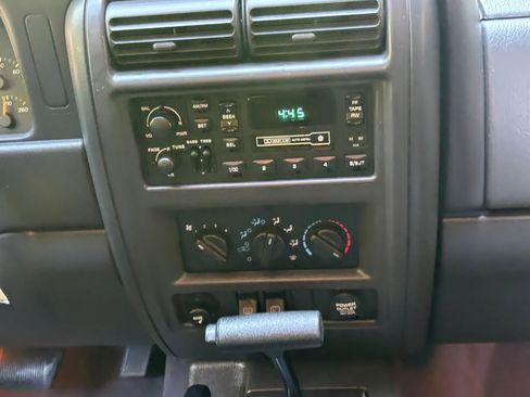 Used 2000 Jeep Cherokee Sport AWD/4WD image 31