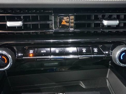Used 2025 Chevrolet Tahoe Premier RWD image 22