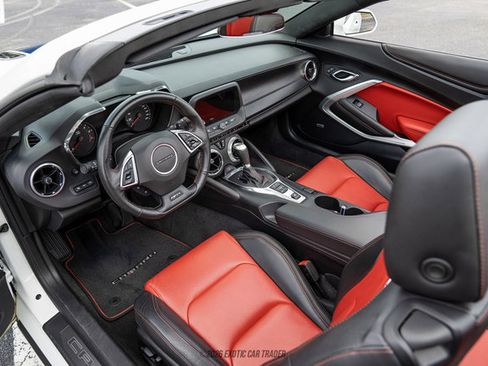 Used 2017 Chevrolet Camaro SS RWD image 37