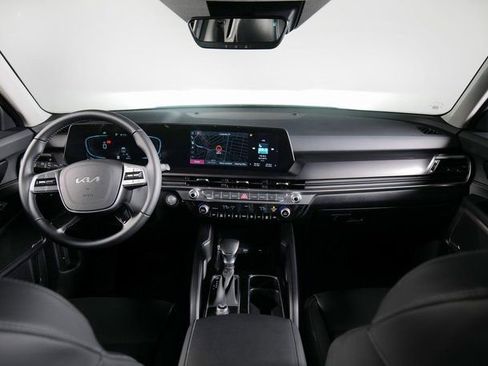 Used 2025 Kia Telluride LX image 9