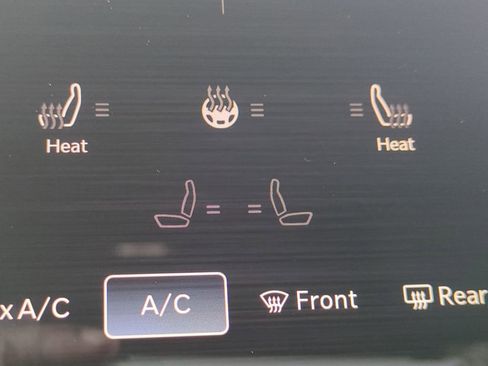 New 2026 RAM 1500 4x4 Crew Cab image 24