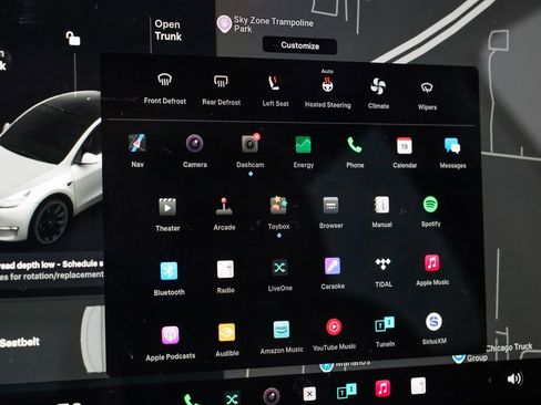 Used 2021 Tesla Model Y Long Range image 14