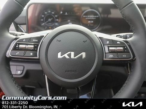 Certified 2025 Kia Seltos X-Line image 12