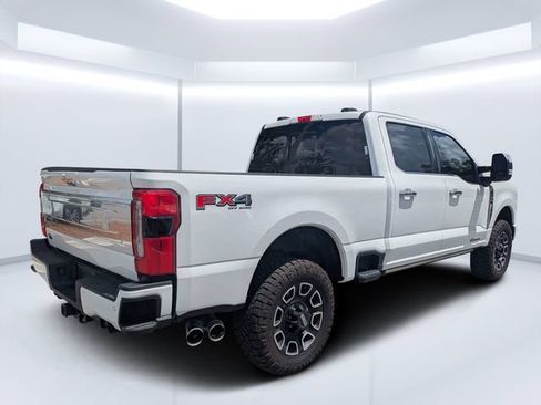 Used 2024 Ford F250 Platinum AWD/4WD image 3