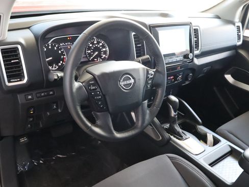 Used 2022 Nissan Frontier SV RWD image 17