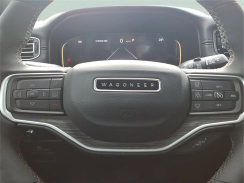 Used 2024 Jeep Wagoneer L Series II w/ Flexible Seating Group image 14