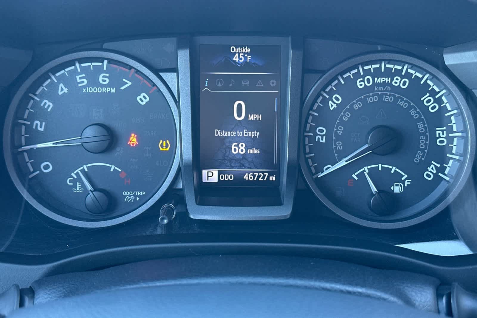 Used 2018 Toyota Tacoma TRD Off-Road w/ Technology Package AWD/4WD image 24