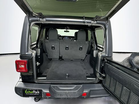 Used 2021 Jeep Wrangler Unlimited Sport image 28