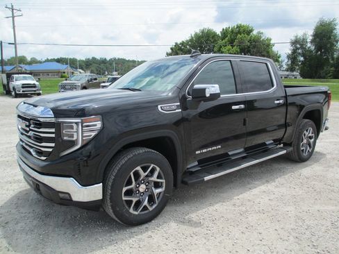 New 2026 GMC Sierra 1500 SLT w/ SLT Premium Package AWD/4WD image 11