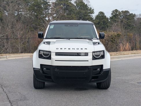 New 2026 Land Rover Defender 110 X-Dynamic SE image 2