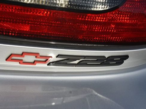 Used 1996 Chevrolet Camaro Z28 RWD image 15