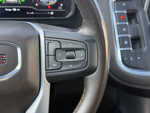 Used 2023 GMC Yukon XL SLT image 16