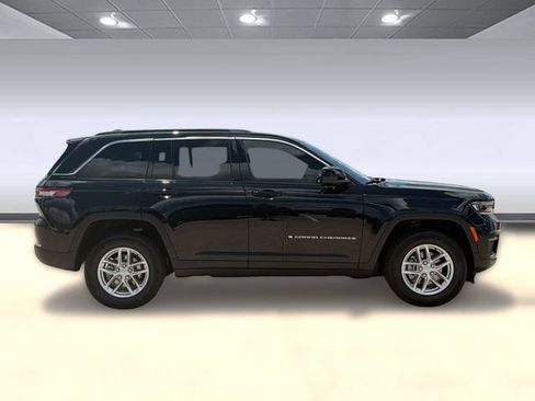 New 2026 Jeep Grand Cherokee Laredo RWD image 8