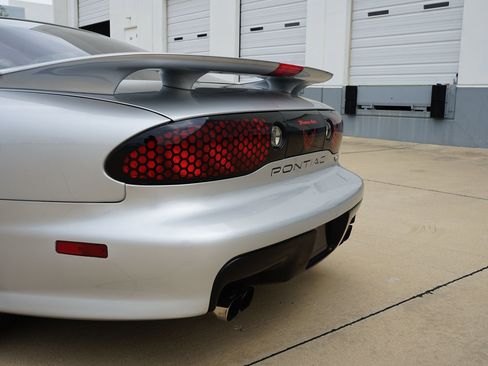 Used 2000 Pontiac Firebird Formula w/ Security Pkg image 25