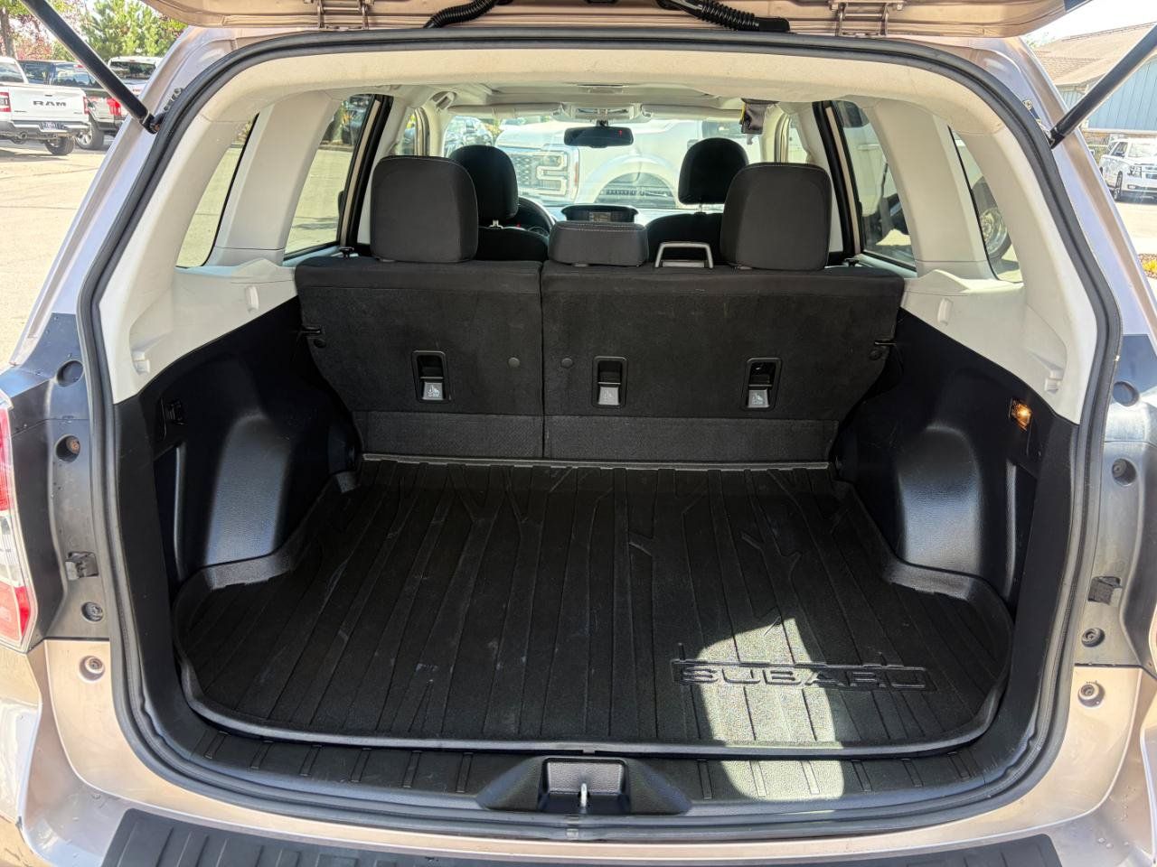Used 2015 Subaru Forester 2.5i Premium w/ All-Weather Package AWD/4WD image 6