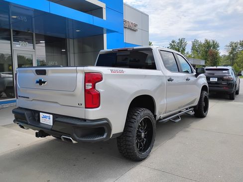 Used 2021 Chevrolet Silverado 1500 LT Trail Boss w/ Convenience Package II AWD/4WD image 7