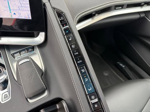 Used 2024 Chevrolet Corvette Stingray Preferred Cpe w/ Z51 Performance Package image 19