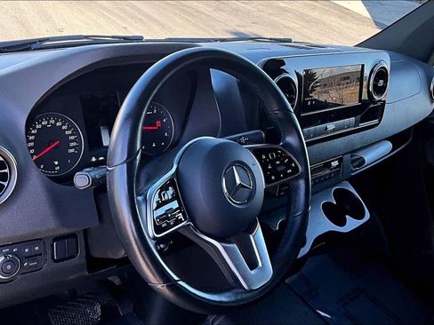 Used 2023 Mercedes-Benz Sprinter 2500 image 14