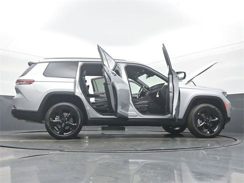 New 2025 Jeep Grand Cherokee L Limited image 63
