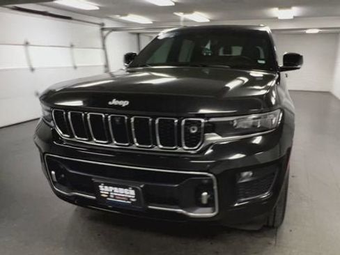 Used 2024 Jeep Grand Cherokee L Overland w/ Advanced Protech Group III AWD/4WD image 3
