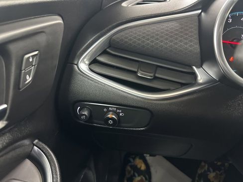 Used 2019 Chevrolet Malibu LT image 39