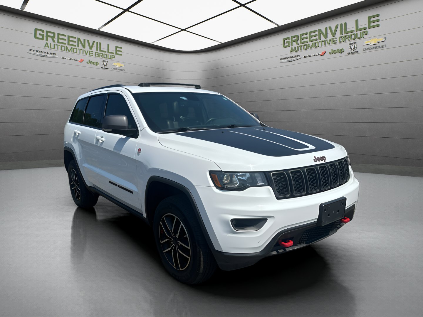 Used 2021 Jeep Grand Cherokee Trailhawk AWD/4WD image 3