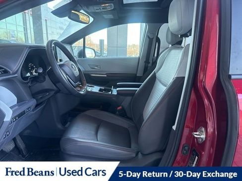 Used 2024 Toyota Sienna XSE w/ XSE Plus Package image 14