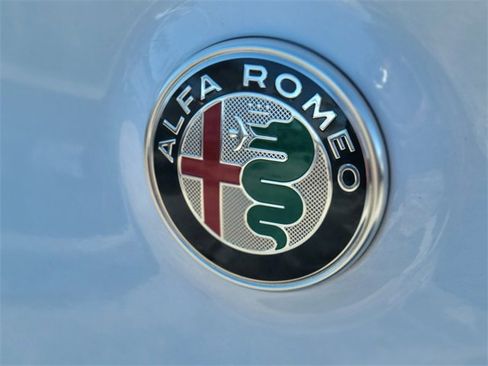 Used 2023 Alfa Romeo Stelvio Ti w/ Active Assist Plus Package image 5