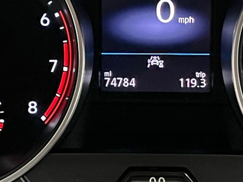 Certified 2021 Volkswagen Tiguan SE w/ Panoramic Sunroof Package image 26