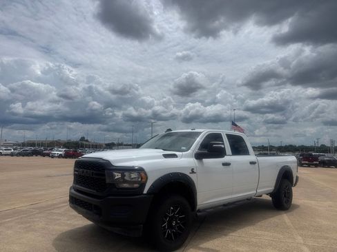 Used 2024 RAM 2500 Tradesman w/ Protection Group AWD/4WD image 9