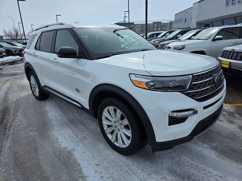 Used 2021 Ford Explorer King Ranch w/ Premium Technology Package image 5