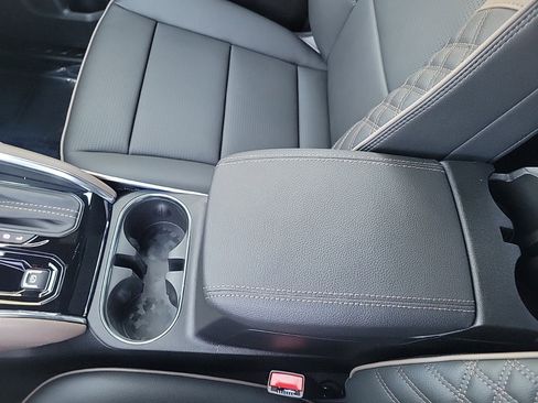 New 2026 GMC Canyon Denali image 18