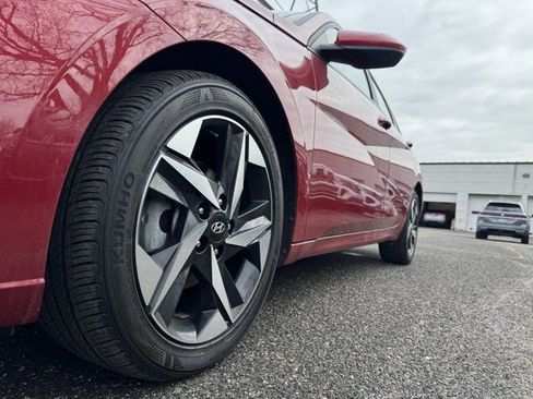 Used 2023 Hyundai Elantra SEL w/ Convenience Package image 10