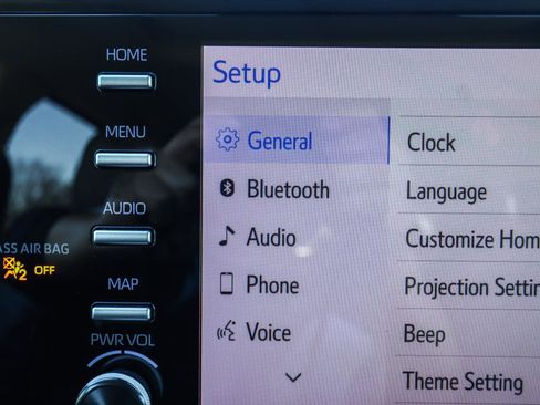 Used 2023 Toyota Sienna XLE image 10