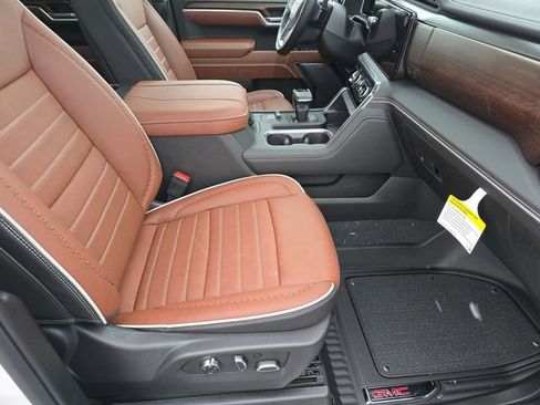 Used 2025 GMC Sierra 1500 Denali Ultimate image 29
