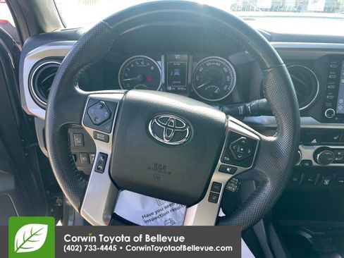 Used 2022 Toyota Tacoma Limited AWD/4WD image 22
