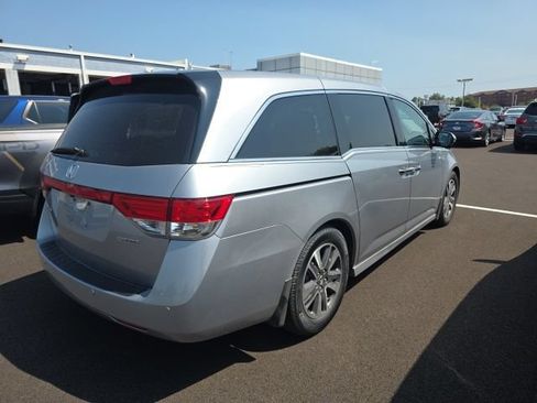 Used 2016 Honda Odyssey Touring image 4