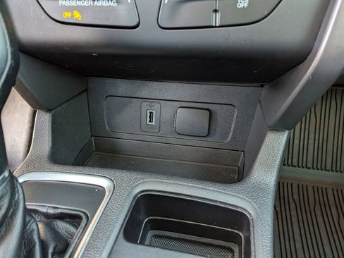 Used 2019 Ford Escape S image 27