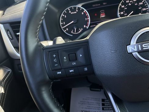Used 2025 Nissan Rogue SV FWD image 33