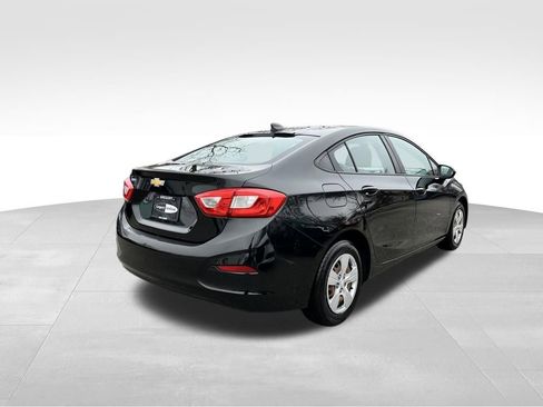 Used 2017 Chevrolet Cruze LS image 8