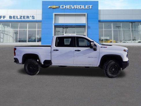 New 2026 Chevrolet Silverado 2500 ZR2 image 2