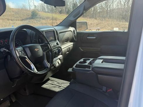 Used 2019 Chevrolet Silverado 1500 LT w/ All-Star Edition image 13