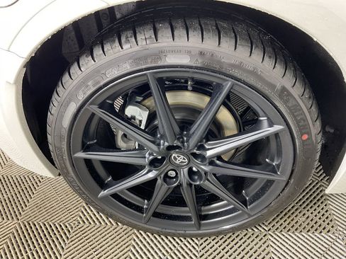 New 2026 Toyota GR86 Premium image 9