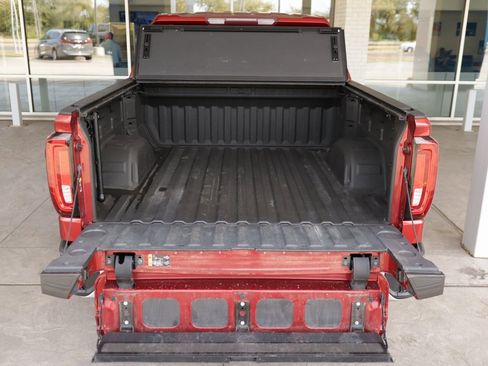 Used 2019 GMC Sierra 1500 SLT w/ SLT Premium Package image 31