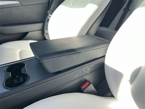 Used 2023 Tesla Model 3 Performance image 19