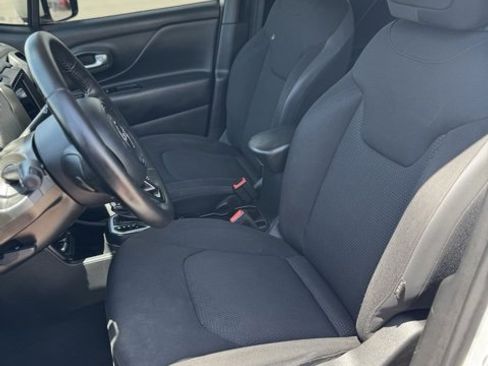 Used 2020 Jeep Renegade Altitude image 12