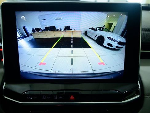 Used 2023 Jeep Compass Limited image 21